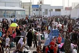 بازگشت بی سابقه مهاجران افغان از ایران + عکس