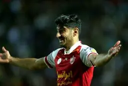 کفش مهدی ترابی را طلایی بسازید!