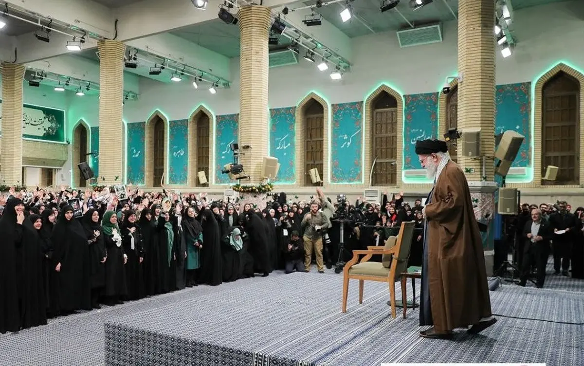 همسر رهبر انقلاب آسمانی شدند