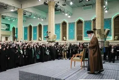 رهبر انقلاب