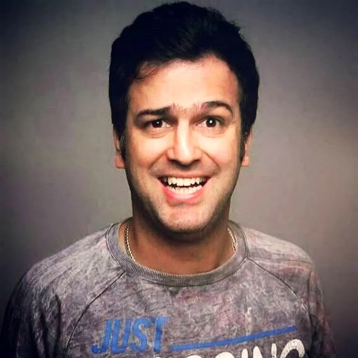 سلفی حامد آهنگی با همسرش در شهربازی +عکس