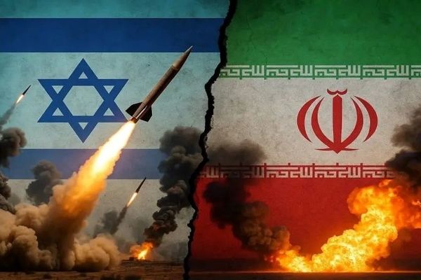 مجری آمریکایی: شاید اسرائیل با یک عملیات دروغین، به آمریکا حمله کند و گردن ایران بیاندازد!