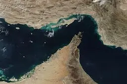 ۳۵ فروند کشتی با هماهنگی سپاه از تنگه هرمز عبور کردند