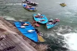  لحظه نفس‌گیر غرق شدن قایق گردشگری در چشمه بل پاوه