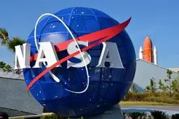 بازگشت فضا پیماهای آمریکایی به کره ماه