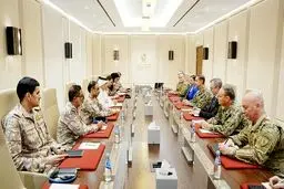 ورود فرمانده سنتکام آمریکا به خلیج فارس