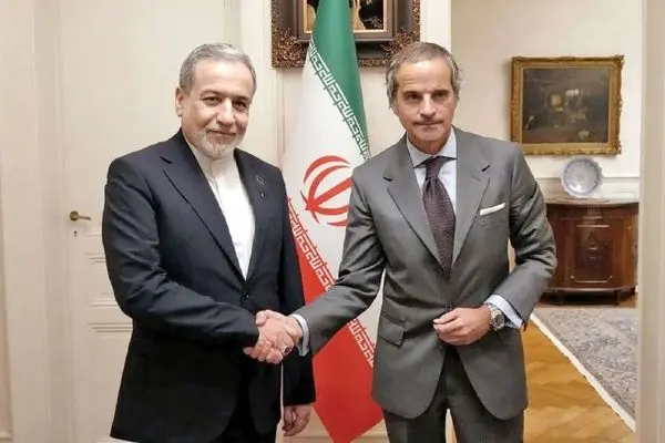 رایزنی گروسی و عراقچی برای تنظیم توافقنامه مذاکرات