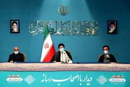تصویری جالب از دیدار اصحاب‌رسانه با آیت‌الله سیدابراهیم رئیسی
