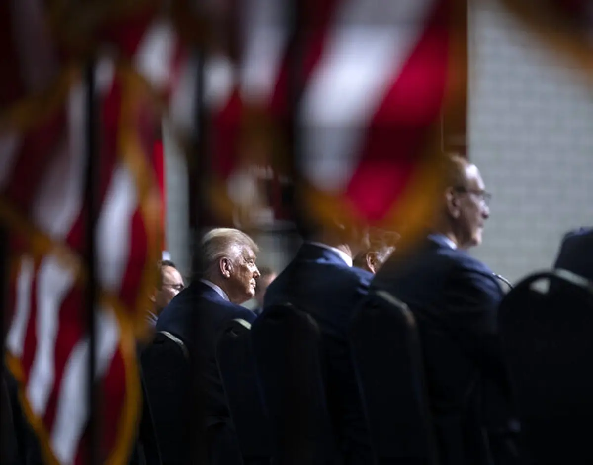 بی احترامی ترامپ به پادشاه انگلیس + فیلم