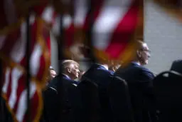 فوربس : درگیری آمریکا با ونزوئلا به نفع ایران است