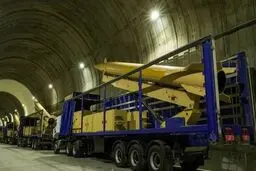 جزئیات رساندن موشک ها از زیر زمین به لانچرهای پرتاب در جنگ