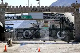 پاکستان گذرگاه مرزی با افغانستان را بست