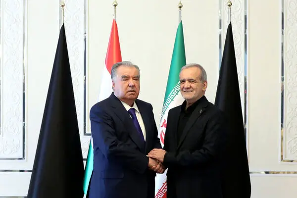 گسترش روابط ایران و تاجیکستان محور گفت‌وگوی پزشکیان و امامعلی رحمان
