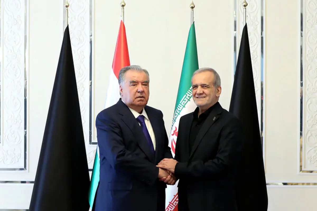 گسترش روابط ایران و تاجیکستان محور گفت‌وگوی پزشکیان و امامعلی رحمان
