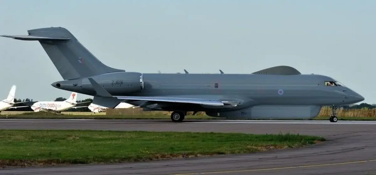 فرود سومین هواپیمای مشکوک بمباردیه E11-A آمریکا در عربستان