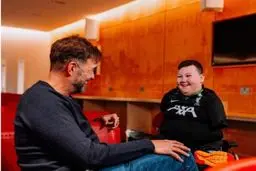 روز رویایی آنفیلد: دیدار با بهترین هوادار دنیا!