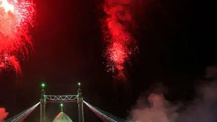 جشن نیمه شعبان زیر باران رحمت در جمکران