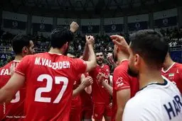 آرامش قبل از طوفان:  ارومیه بی‌تاب قهرمانی! (زنده)