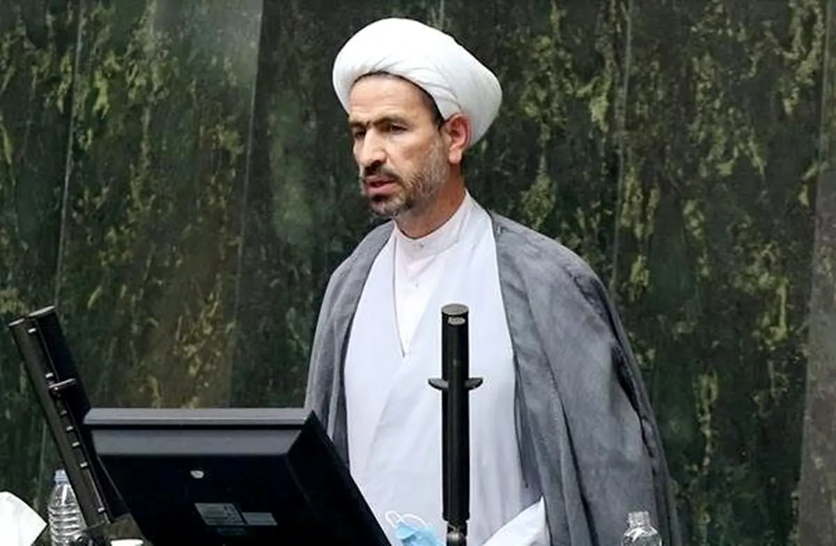 مدعیان شعار زن زندگی آزادی حقوق زنان را رعایت کنند