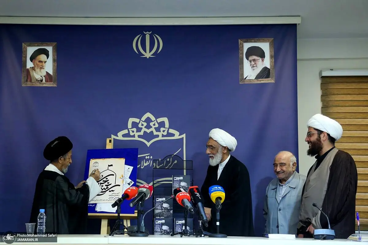 تصاویر افتتاح نمایشگاه «خمینی خراسان» با حضور حجت الاسلام پورمحمدی
