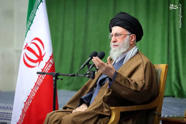 تصاویر دیدار دست‌اندرکاران کنگره بزرگداشت شهدای استان البرز با رهبر انقلاب