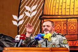 وزیر دفاع: قدرت دفاعی ایران را با یک سلسله رزمایش نشان می‌دهیم