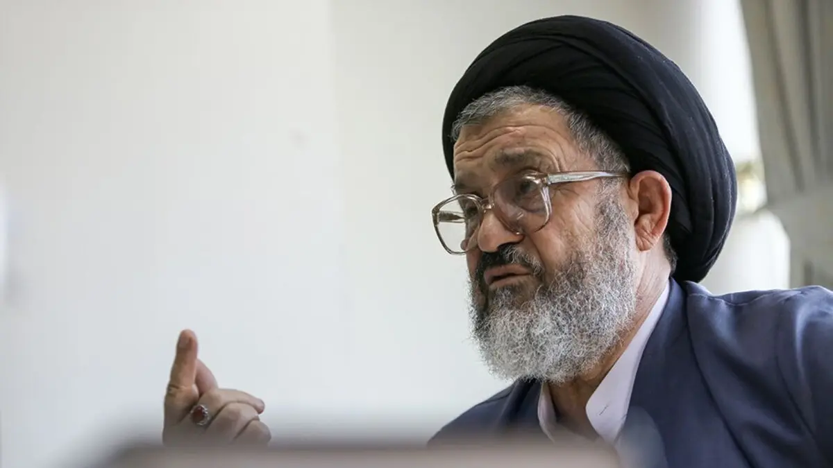 اکرمی: تندروی سوپرانقلابی‌ها باعث بدبینی در جامعه می‌شود