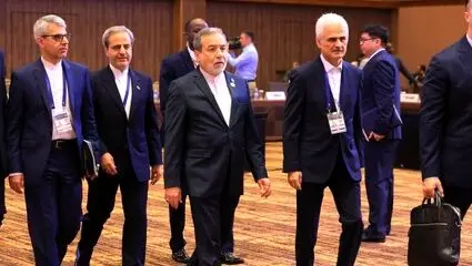 عراقچی به سفارت عمان رفت + علت