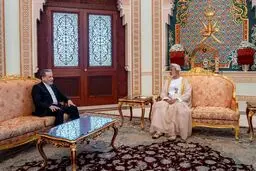 دیدار عراقچی با سلطان هیثم بن طارق، سلطان عمان