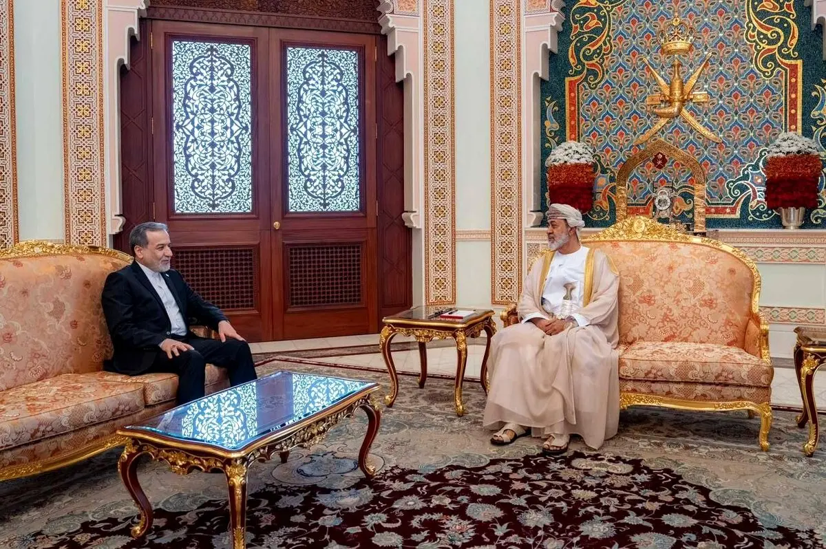 دیدار عراقچی با سلطان هیثم بن طارق، سلطان عمان