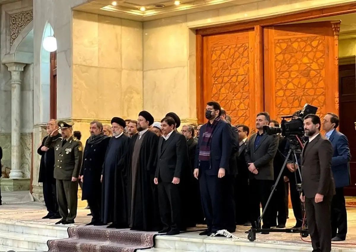 تجدید میثاق رئیسی و اعضای هیأت دولت با آرمان‌های امام (ره)