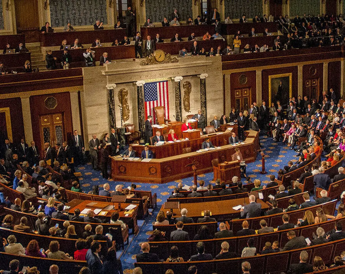 توطئه جدید آمریکا علیه اقتصاد ایران/ تلاش هم‌حزبی‌های ترامپ برای تصویب بزرگ‌ترین طرح تحریم علیه ایران