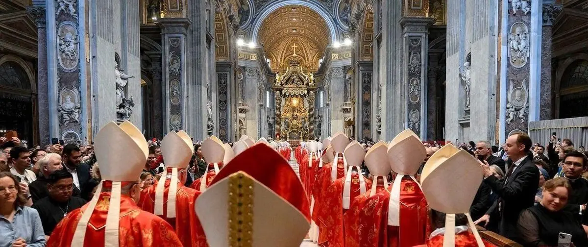 اولین رای‌گیری برای انتخاب پاپ جدید به کجا رسید؟ 