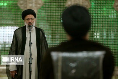 رئیس جمهور متخب در مرقد امام (ره)