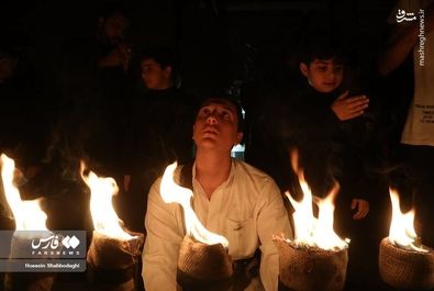  آیین مشعل گردانی