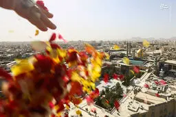 تصاویر گلباران هوایی حرم حضرت معصومه (س) در قم