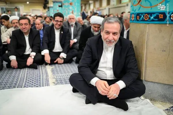 عراقچی و دیپلمات ها در حرم امام (ره)