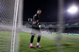 یک قرارداد سفیدِ سفیدِ سفید!