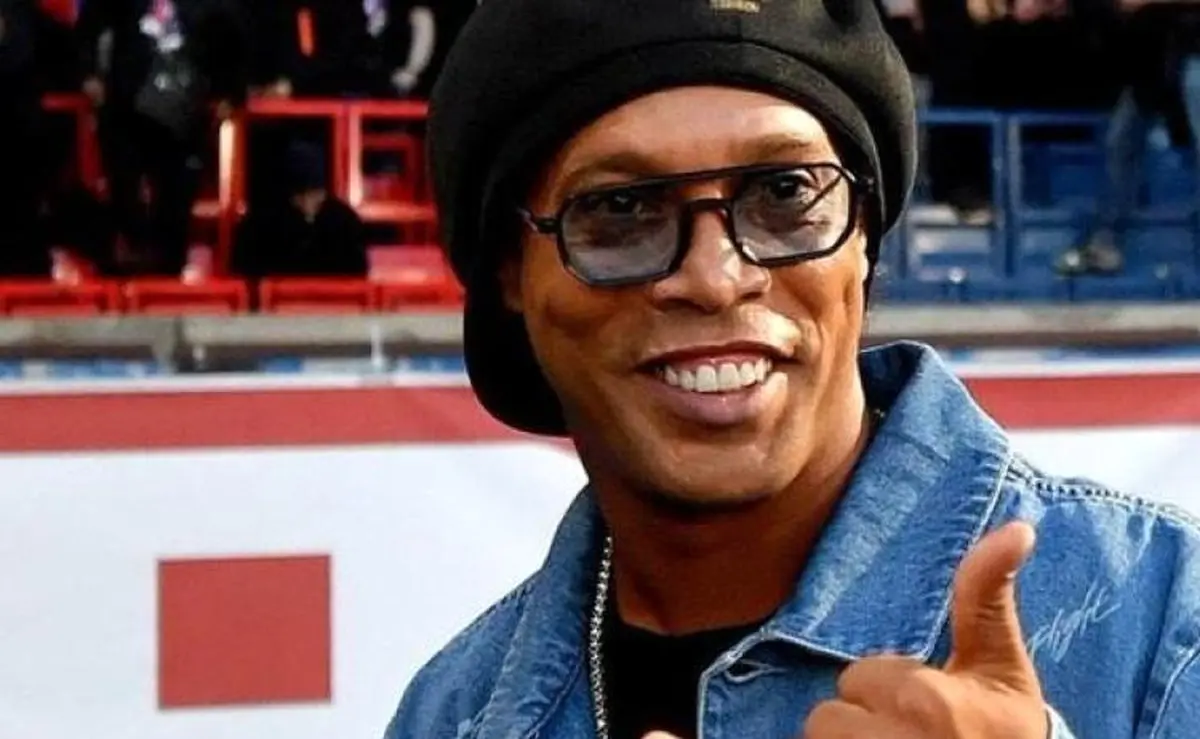 رونالدینیو از خجالت تیم ملی برزیل درآمد