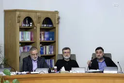 تصاویر نگاه عجیب و افسردگی کابینه سیزدهم
