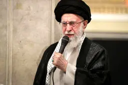 رونمایی از عکس رهبر انقلاب به‌عنوان قهرمان جنگ ۱۲ روزه 