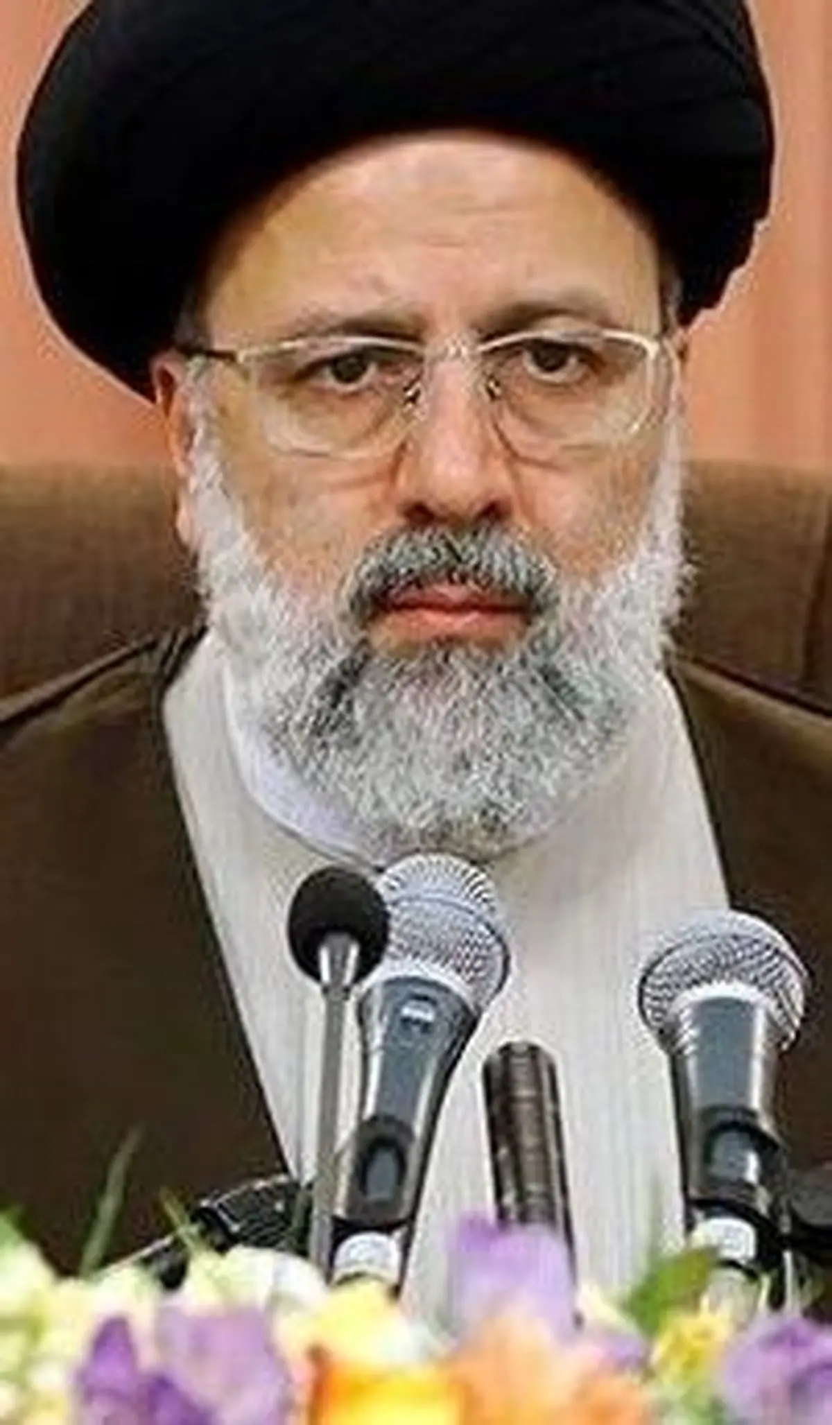 پوست خربزه زیرپای رئیسی