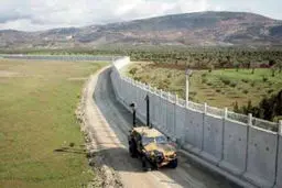 داده نما | بزرگ‌ترین باغ گردو و پسته غرب آسیا در ماکو!