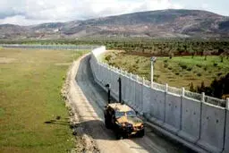 داده نما | بزرگ‌ترین باغ گردو و پسته غرب آسیا در ماکو!