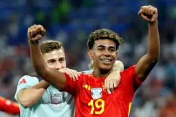 تعجب نکنید، توپ طلا برای کودک نابغه!