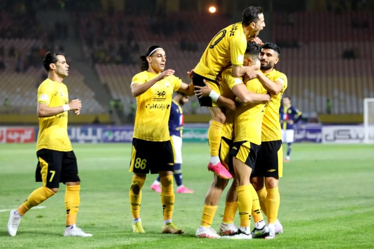 سپاهان 4-1 نفت: مو رایس امتیازاتش را پس می‌گیرد
