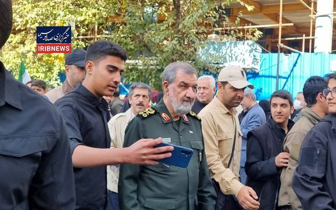 محسن رضایی: به دنبال ساخت بمب اتم نیستیم