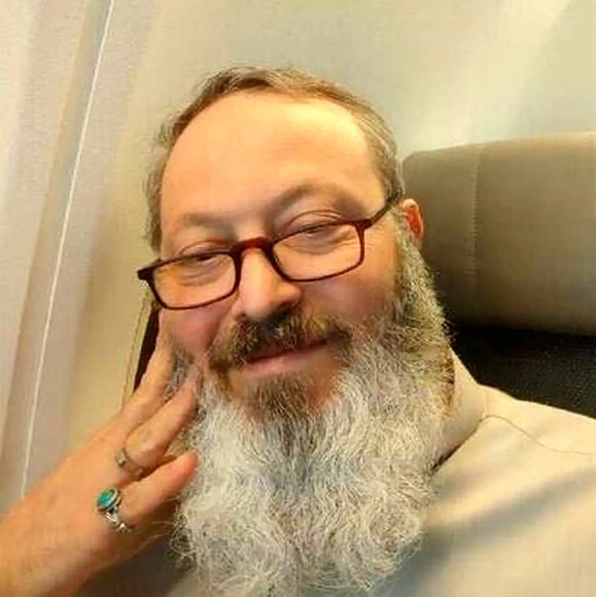 اولین تصویر از حجت‌الاسلام قاسمیان پس از آزادی و بازگشت به کشور