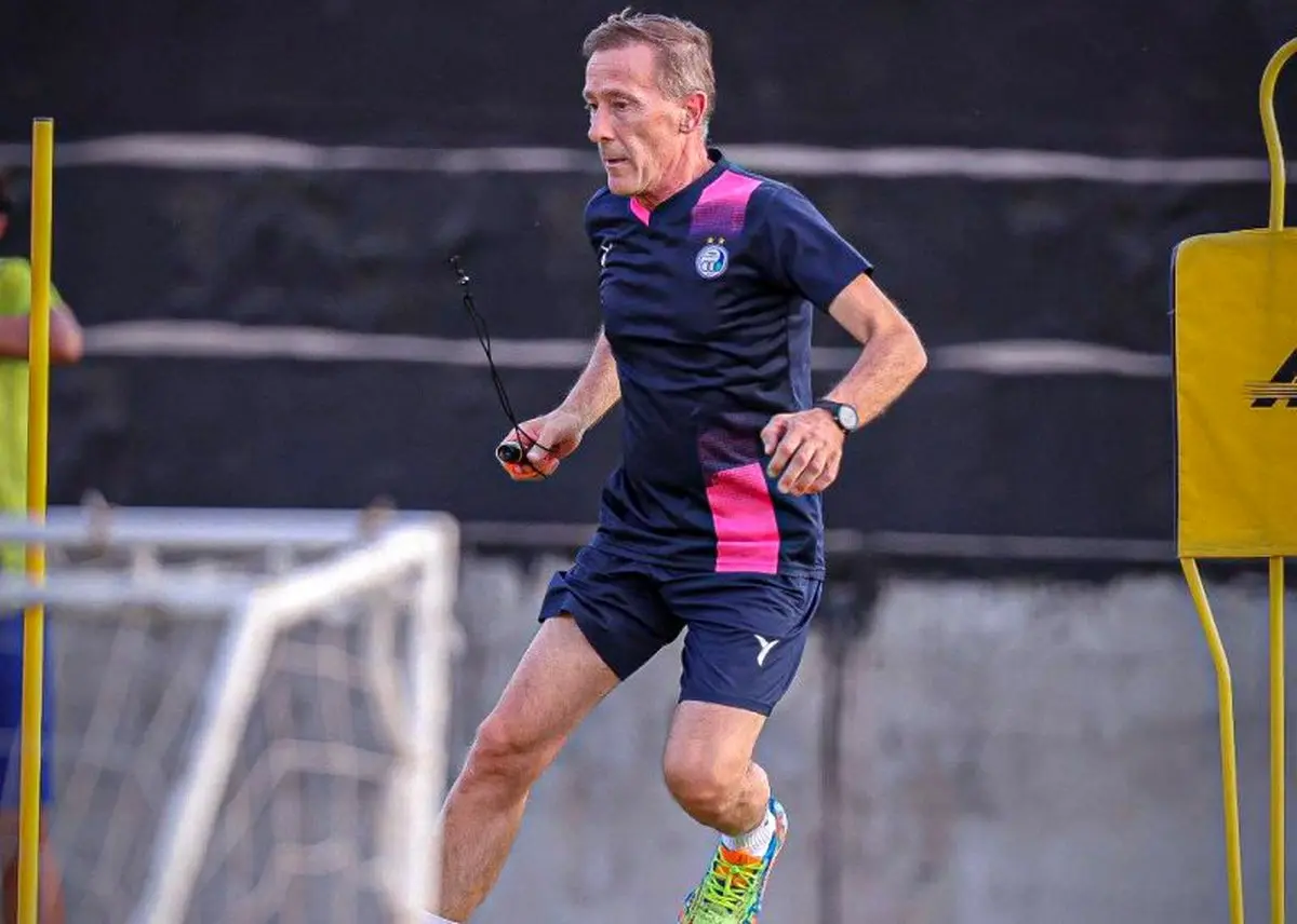 غیبت مشکوک دو مربی استقلال در محل تمرین!