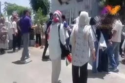 تجمع دوومیدانی‌کاران مقابل وزارت ورزش برای استعفای حدادی